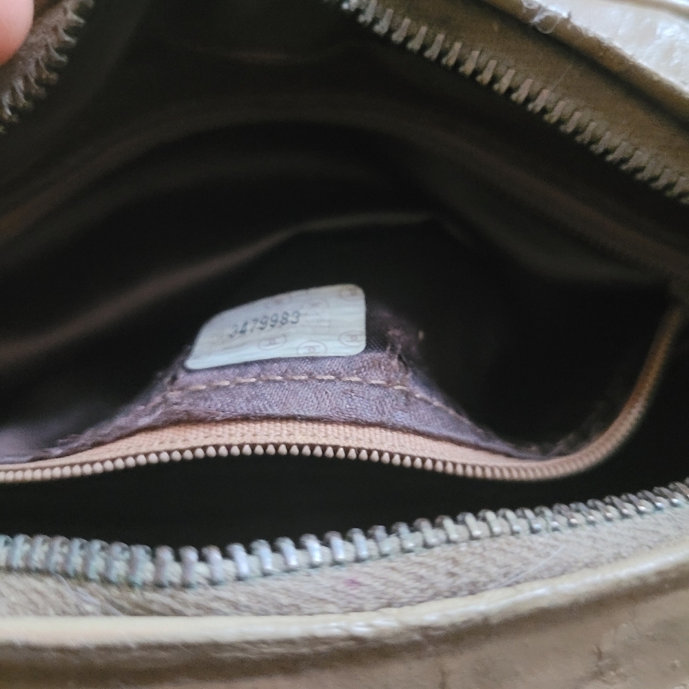Chanel vintage tan quilted tassle flap bag - Picture 12 of 14